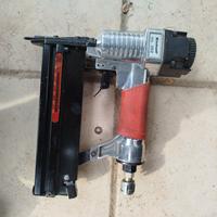 graffettatrice pneumatica Einhell