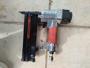 graffettatrice pneumatica Einhell