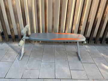 Panca per esercizi reclinabile