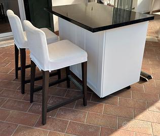 Tavolo bar isola IKEA con sedie