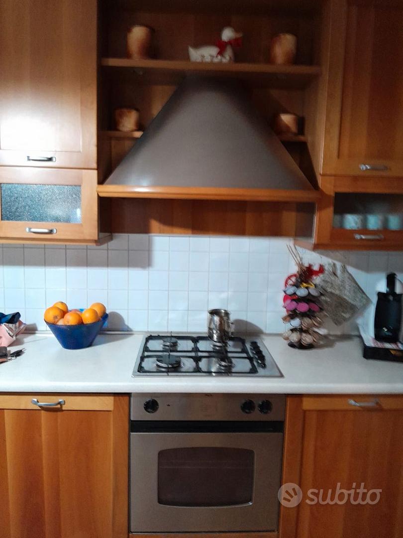 MECCANISMO ANGOLO CUCINA + BASE - Arredamento e Casalinghi In vendita a  Treviso