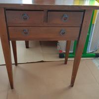 Tavolino in arte povera