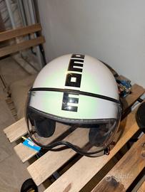 Casco momo design