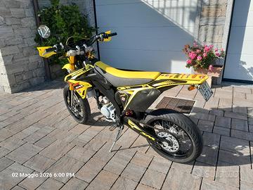 Suzuki Valenti Racing RME 50