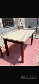 Sedie e tavolo