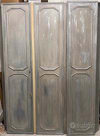 Armadio decapato grigio e argento