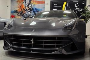 Ferrari F12 Berlinetta 6.3 740CV V12 SERVICE BOOK 