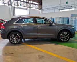 AUDI Q8 45 TDI MHEV 170kW quattro tiptronic Sport