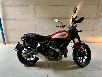 Ducati Scrambler Icon Red 800