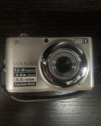 macchina fotografica nikon coolpix L22