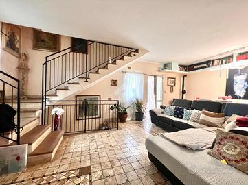 BIFAMILIARE A ANGUILLARA SABAZIA