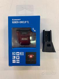 LUCE GIANT NUMEN+UNICLIP TL - POSTERIORE