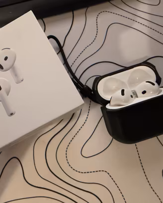 Apple Airpods 4 Anc cancellazione rumore e cover