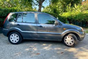 Ford Fusion 2004