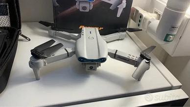 Drone con telecamera , custodia nuovo con scatola