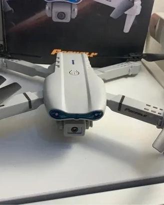 Drone con telecamera , custodia nuovo con scatola