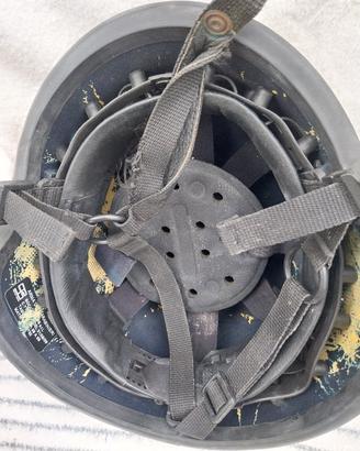 Elmetto kevlar Carabinieri Sestan Busch testato