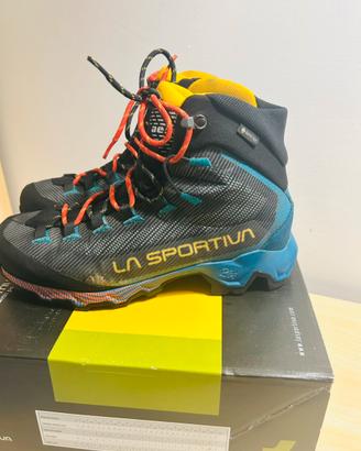 Scarpone montagna La sportiva