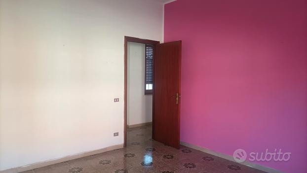 Appartamento 5 Vani Con Posto Auto Interno Aci S