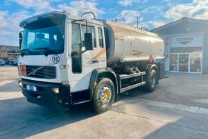 Volvo FL6-250 - CISTERNA TRASPORTO CARBURANTE CON 