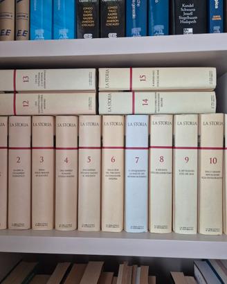 La Storia - Biblioteca di Repubblica volumi 1-16