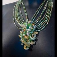 collana con pietre,  aspetto bohemien
