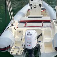 gommone motore nuovo e carrello
