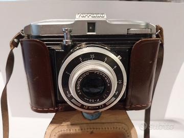 Macchina fotografica Ferrania vintage