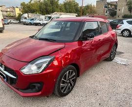 Suzuki swift ibrida sinistrata 18000 km 12/2020
