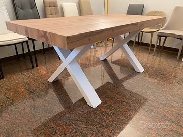Tavolo nuovo allungabile in tinta legno/bianco