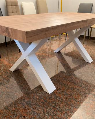 Tavolo nuovo allungabile in tinta legno/bianco