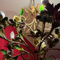 Lampadario in ferro battuto floreale vintage