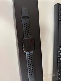 Apple watch serie 4 Nike +
