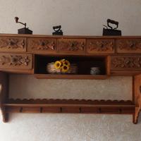 Mensola antica + pentole in rame.