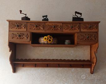 Mensola antica + pentole in rame.