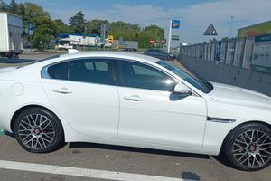 Jaguar xe (x760) - 2019