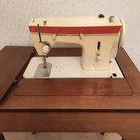 macchina per cucire singer con mobiletto 