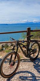 Specialized ENDURO  ohlins hope