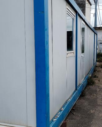 Due box container misura 12 e 10 metri