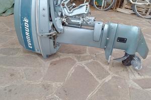 Motore fuoribordo Evinrude