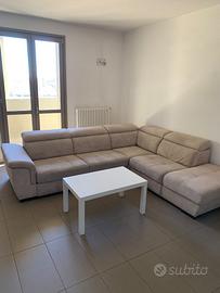 Divano letto con penisola apribile