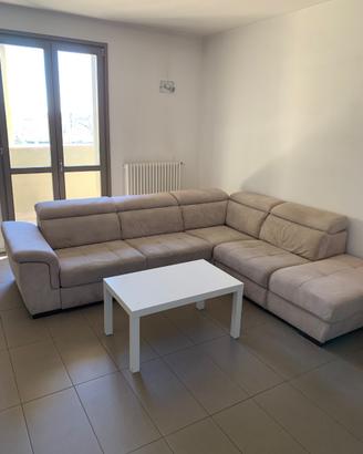 Divano letto con penisola apribile