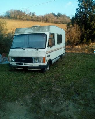 MOTORHOME ELNAGH NON FUNZIONANTE