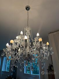 Lampadario a gocce in cristallo acrilico