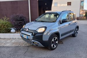 Fiat Panda 1.0 FireFly S&S Hybrid City Cross tua a