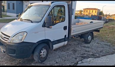 Iveco Daily 29L12 2.3 Hpi PC Cabinato