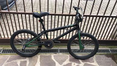 Bmx bicicletta