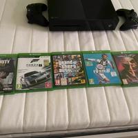 Xbox one 1 tb + 2 controller+ 5 giochi