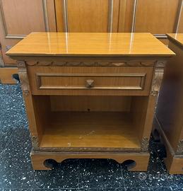 Set di 2 comodini in legno con cassetto e ripiano