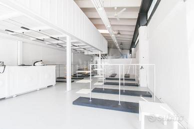 NEGOZIO A CERNUSCO SUL NAVIGLIO